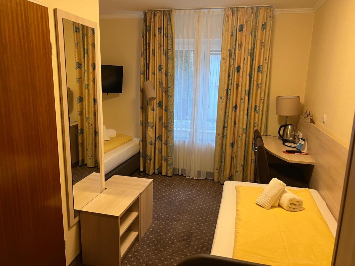 M&M Hotel - Зееветал Екстериор снимка